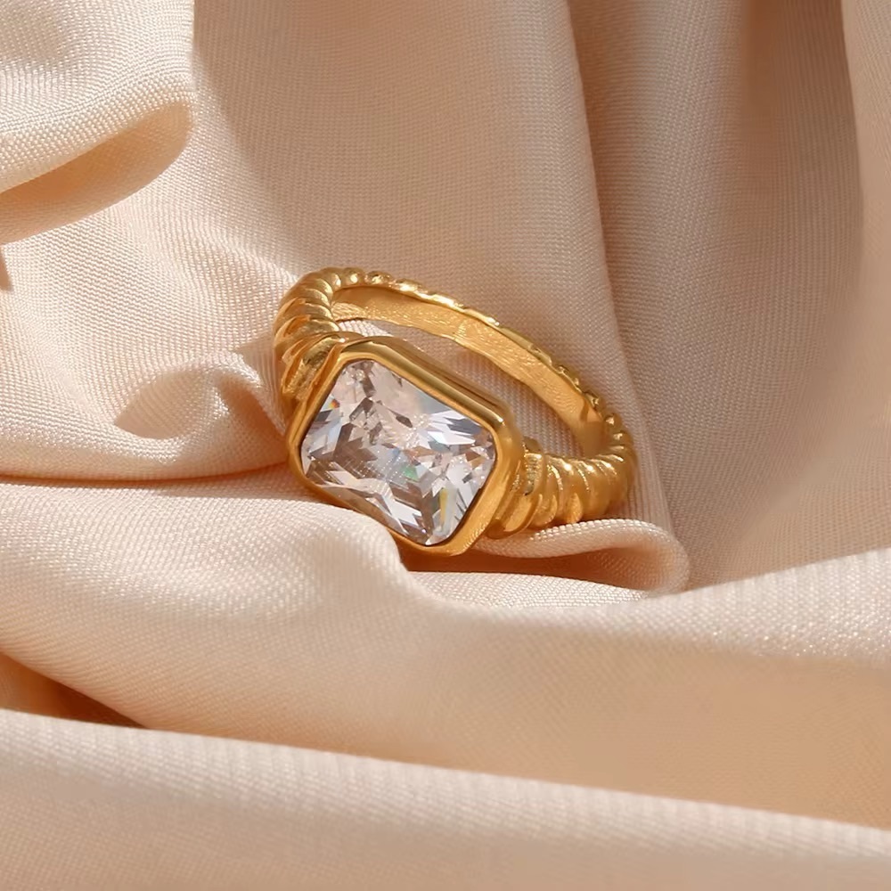 SIZE 8 | 18K Gold Plated CZ Chunky Ring - One Ring Only - Picture 4 of 6
